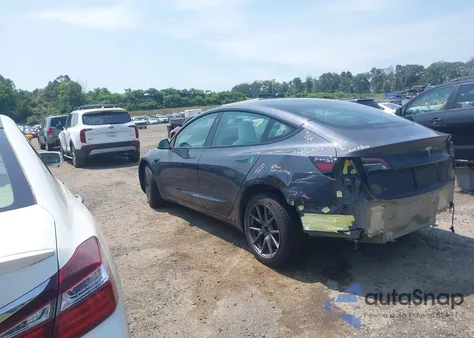 2023 Tesla Model 3 Rear-Wheel Drive z USA, uszkodzony, nr VIN 5YJ3E1EA2PF646352